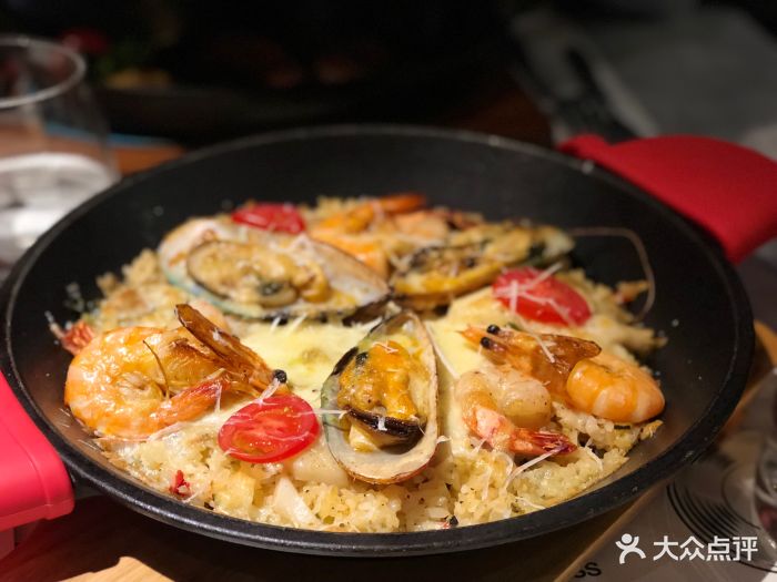 西班牙海鲜饭