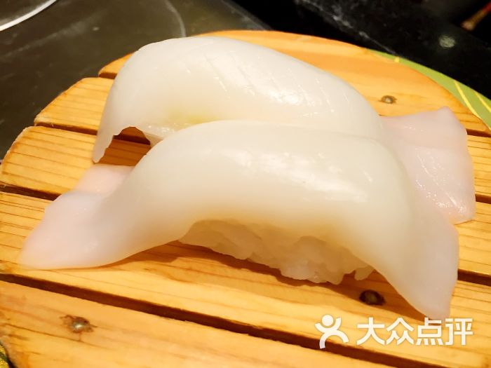鱿鱼寿司
