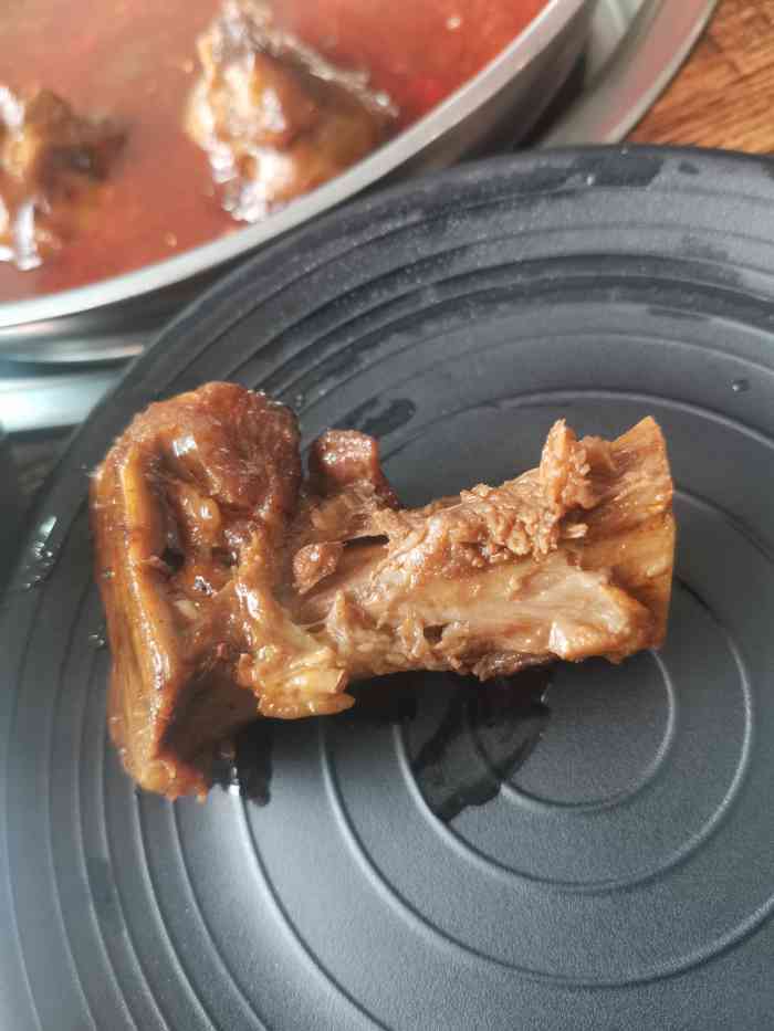 棒骨食代自助棒骨火锅-"[薄荷]环境:就在学校附近,不.