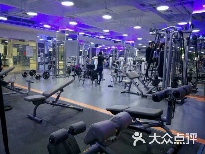 黄金时代健身俱乐部(左岸店)图片 - 第1张