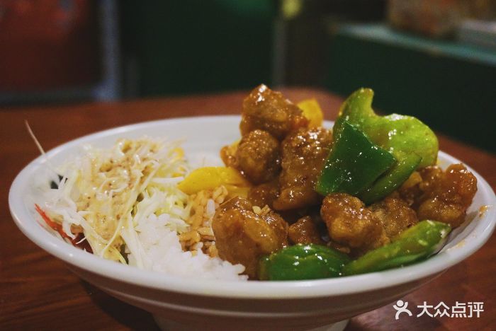 驰名果香咕咾肉饭
