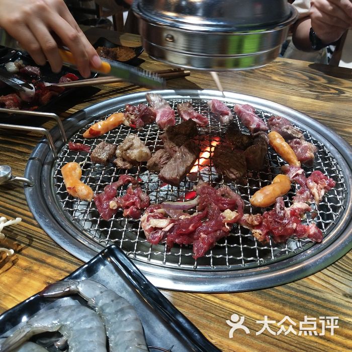 莱真牛炭火烤肉