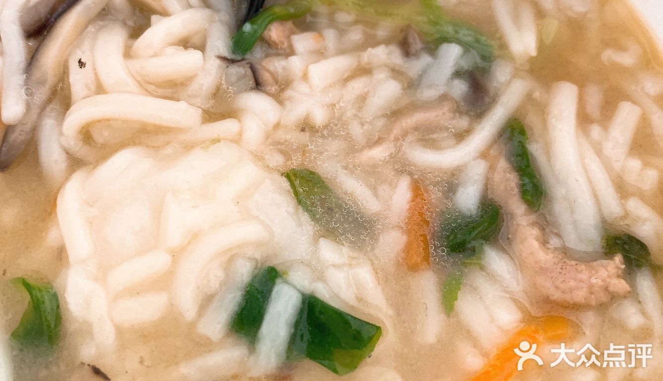 一味只靠秘制鸡丝凉面,哆烂面就火遍了江阴市,确实
