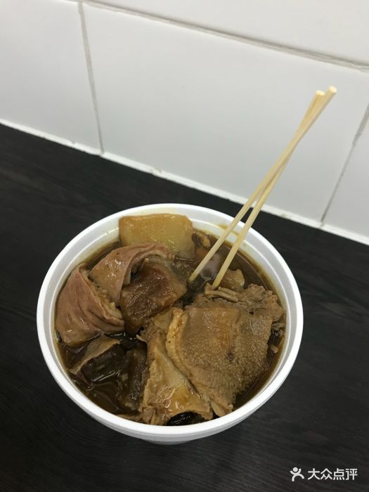 我最喜欢的澳门著名的美食街之一,短短一百.45美食老鼠级大战视频下载图片