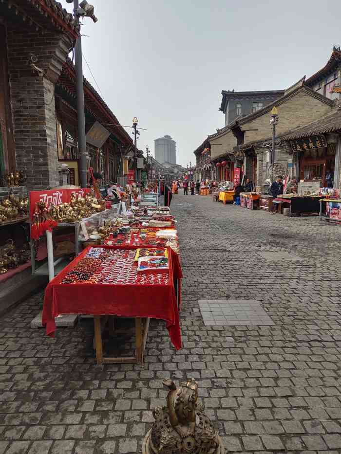 塞上老街-"这是呼市的一个著名的景点,在大召寺的边上.