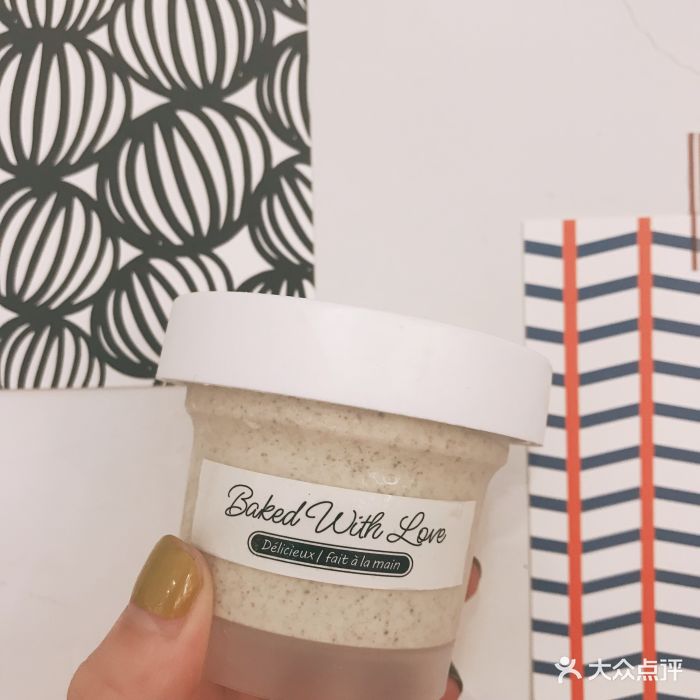 雨后的晚上去的,空气里少了点闷热,多了丝.-y