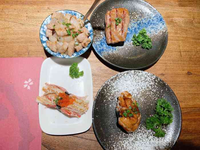 虎白料理(街道口店)-"听人说虎白料理,最想试试是他家的脑花寿司.