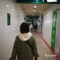 中国人民解放军武汉总医院停车场