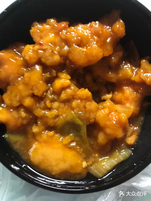 美团点的外卖,两个菜一盒米饭,要了一个溜.-小