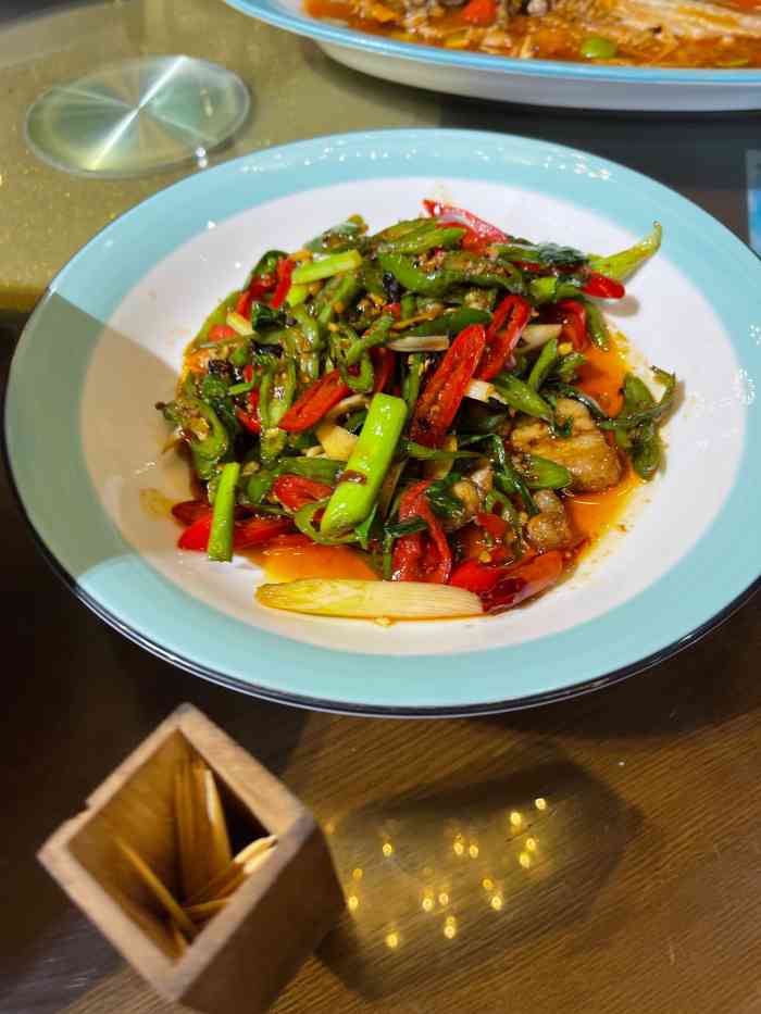 徽州食苑(sm广场店"老鹅汤挺鲜的 点了小份量也很大 把汤都喝.