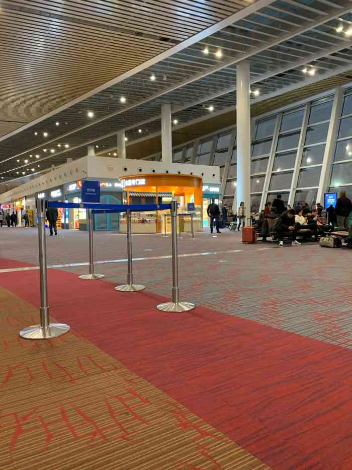 厦门高崎国际机场-t4航站楼-"t4航站楼是国内航线的登机楼,飞厦门的时