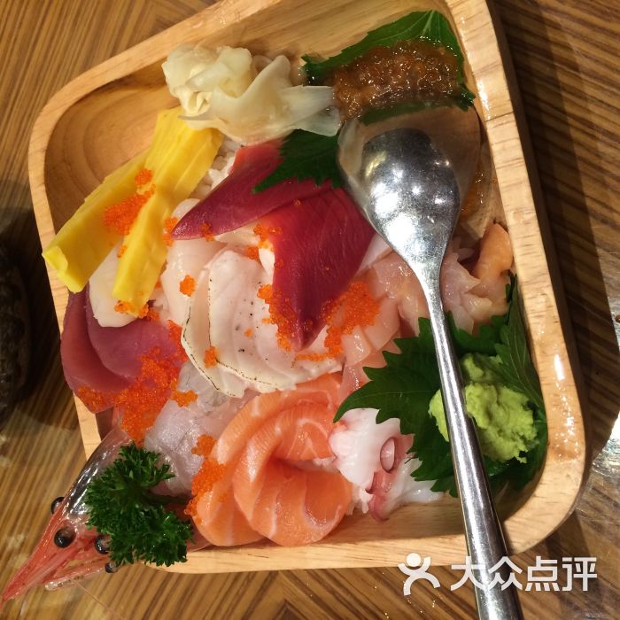 salmon&tuna 杉木日本料理九色海鲜饭图片 第2张