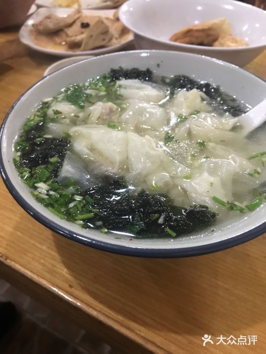 老字号江家面馆海鲜馄饨图片
