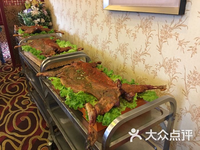 七星楼果木烤全羊