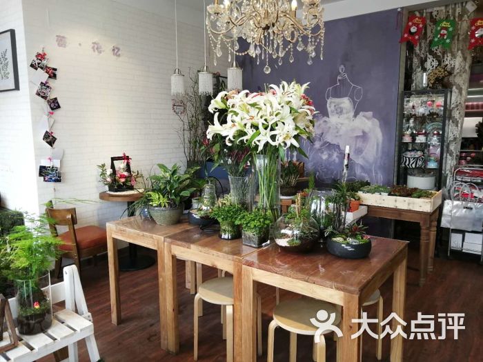 蕾花艺花店内景图片 - 第2张