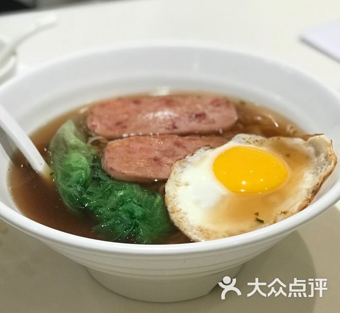 午餐肉太阳蛋公仔面