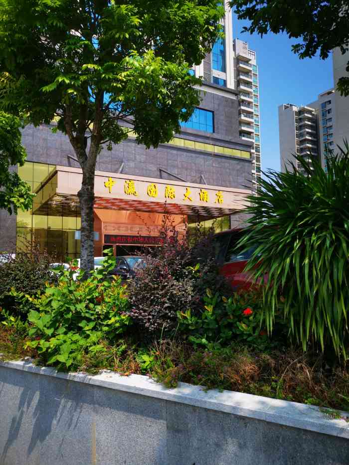 中瀛国际大酒店·中餐部-"今天是一个婚礼日,我是化妆师,新娘在这个.