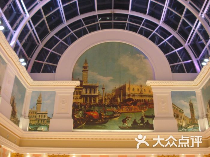 环球港中央广场屋顶装饰画图片 第19069张