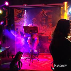 银泰秀酒吧人均消费_酒吧图片喝酒真实照片(3)