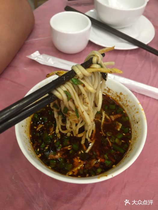 去中牟玩,朋友v朋友的一家店。门口看着很小.美食眉县白沙镇图片