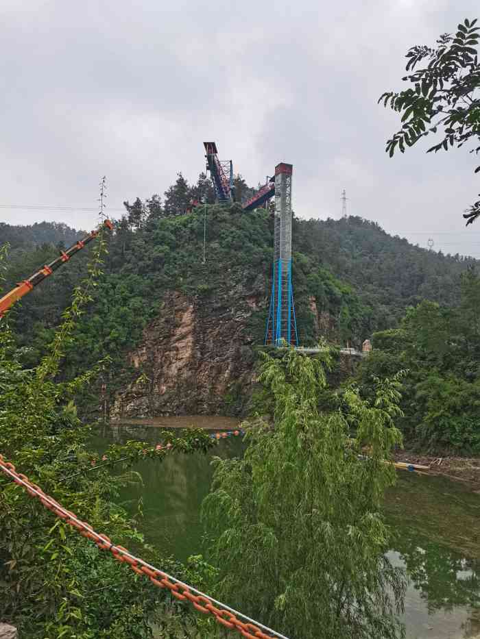 武当山快乐谷旅游区-"前几年经常和小伙伴带着气垫船来武当山这边.