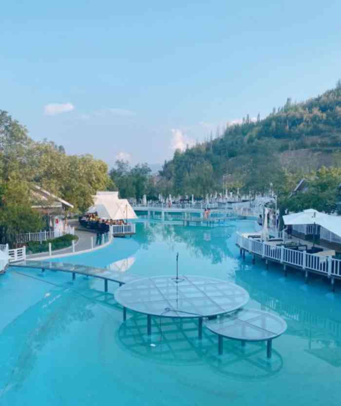 翠湖酒店-"位于大沙坪上面的五一山,环境不错,亭台楼.