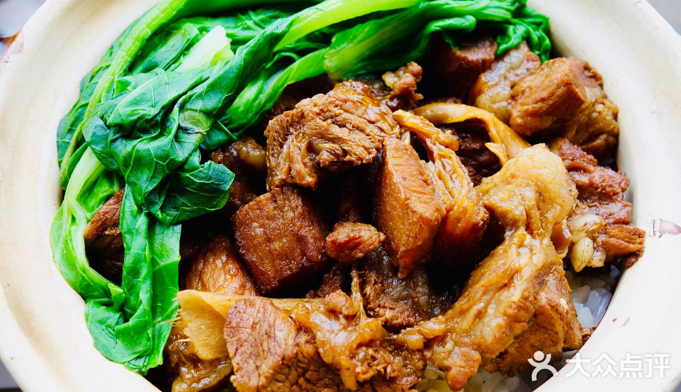 菜肉饭一锅搞定的牛腩煲仔饭