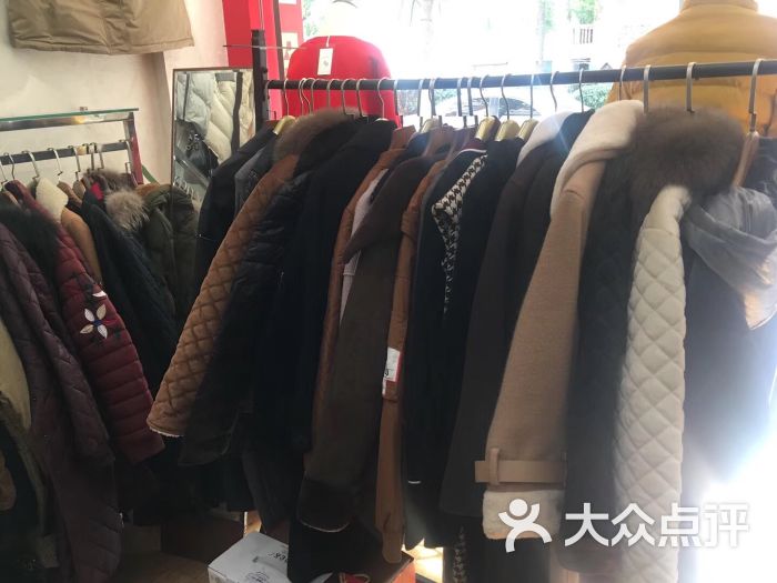 红英服饰(塘南路店)图片 第4张