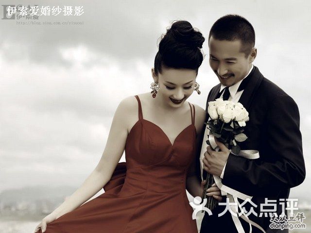 克洛伊婚纱摄影_伊索爱婚纱摄影