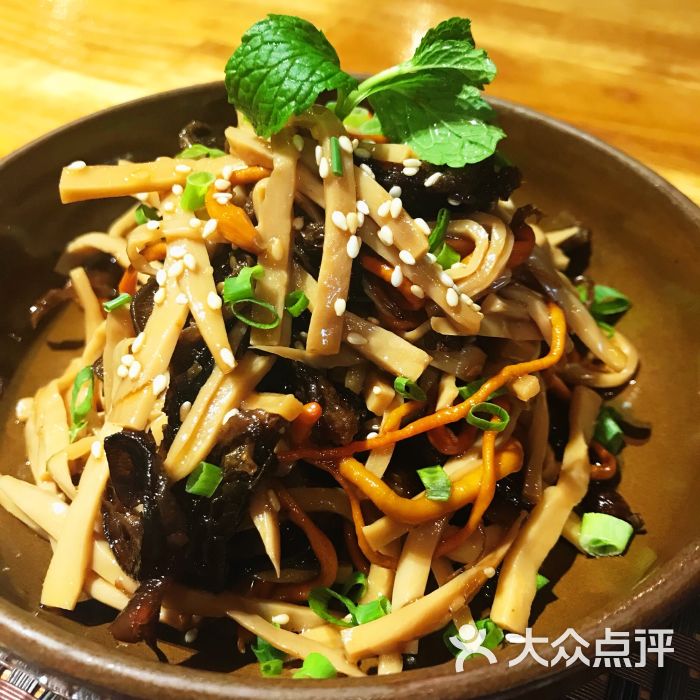 鸡枞虫草花