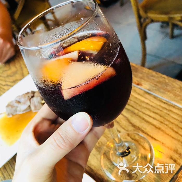 el bodegon阿根廷秘鲁餐厅桑格利亚果酒图片-北京西餐