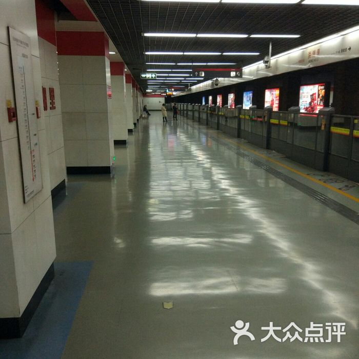 洪湖里-地铁站