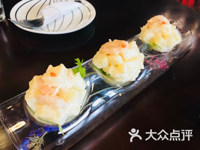 台式菠萝青芥虾球