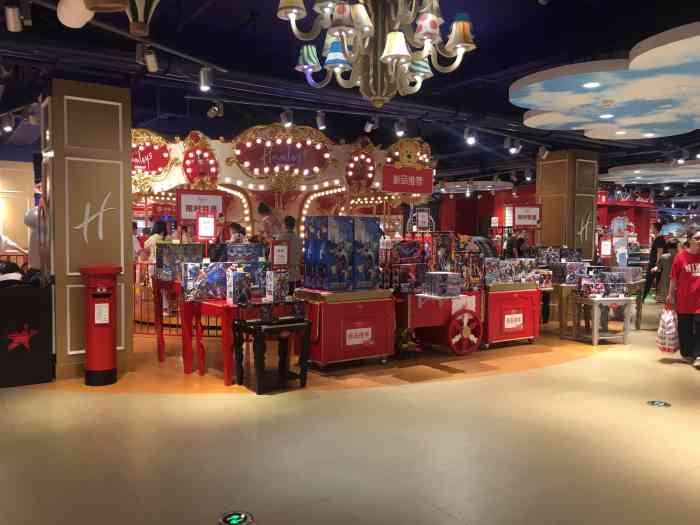 hamleys哈姆雷斯玩具王国(杭州店)-"【印象】场地较大 | 游玩项目丰富