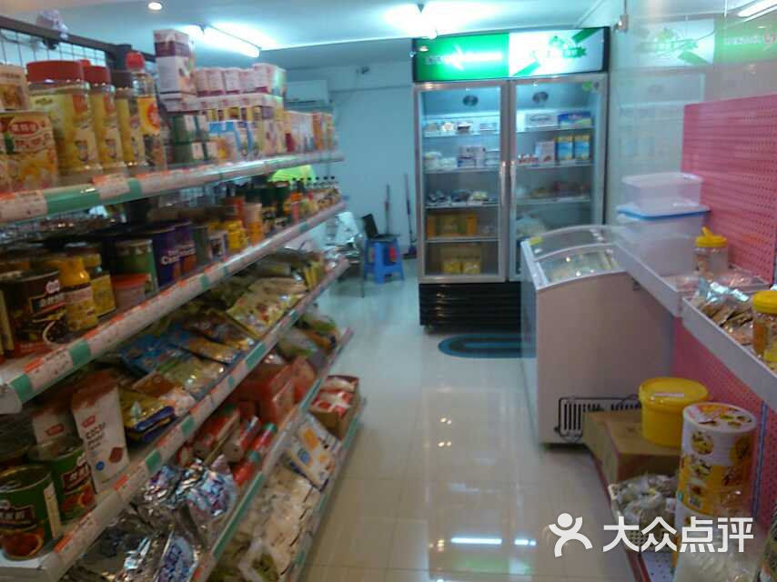 中山猪猪屋食品商行店内环境图片 - 第1张