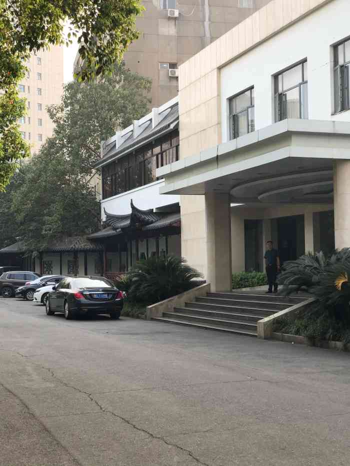 江西赣江宾馆-"这家宾馆有些悠久的历史啦,算是很老的啦.