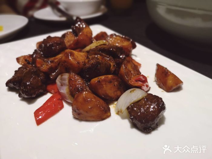 黑椒蒜香牛肉粒