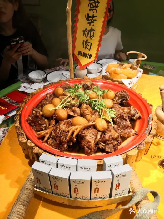 泥巴炉子柴火饭图片