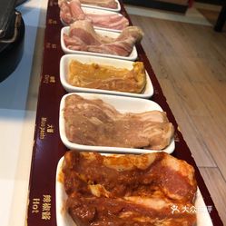 八色烤肉人均_烤肉拌饭图片(2)
