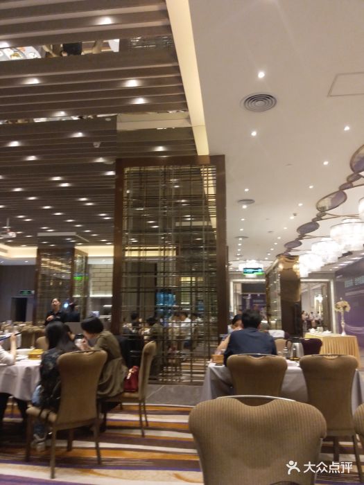 比金皇庭好吃点心出品比较唔错[呲牙][呲牙]-