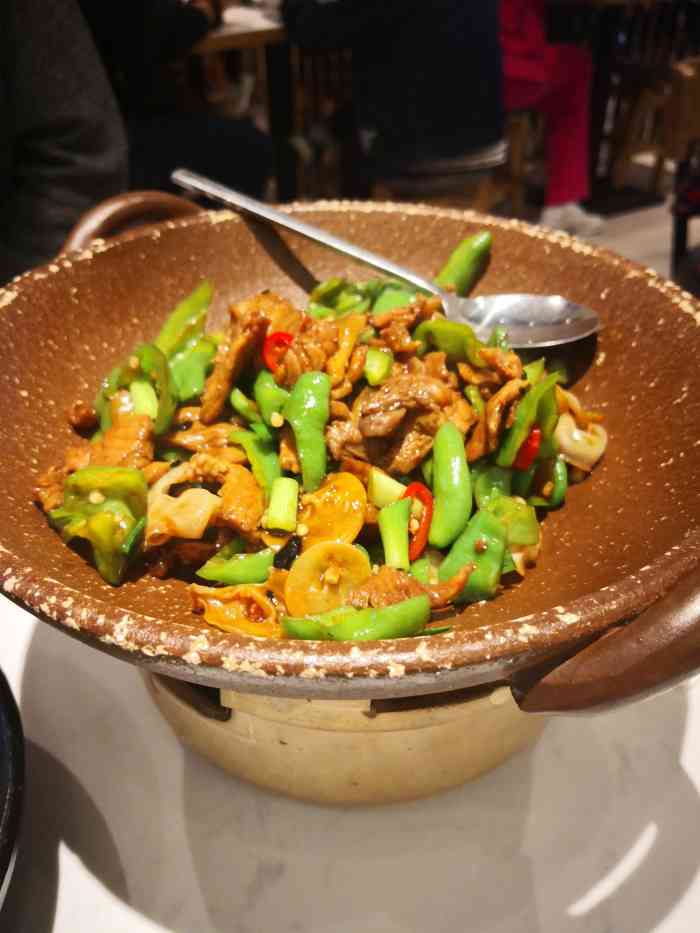 胡子大厨·超级小炒肉(置汇旭辉广场店)-"温暖你的猪,这家餐厅名字很