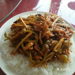 农村盖饭算GDP产值吗_回锅肉盖饭图片