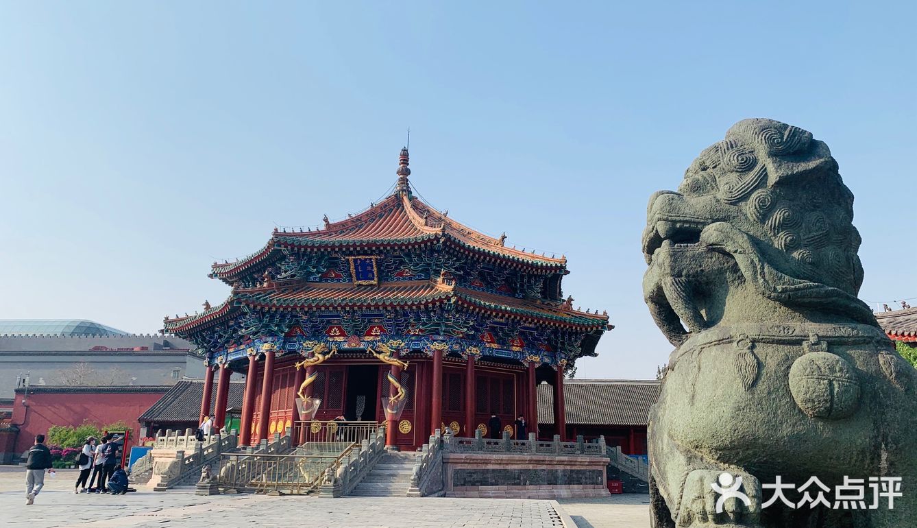 沈阳故宫是中国仅存的两大宫殿建筑群之一,又称盛京皇宫