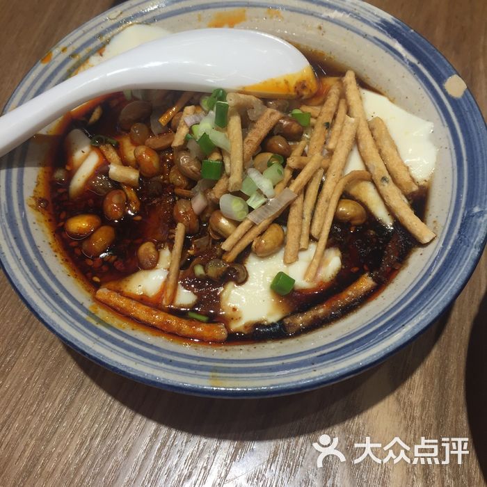 甘食记成都豆花粉馓子肥肠图片-郑州豆腐粉潮州肥肠卤水图片
