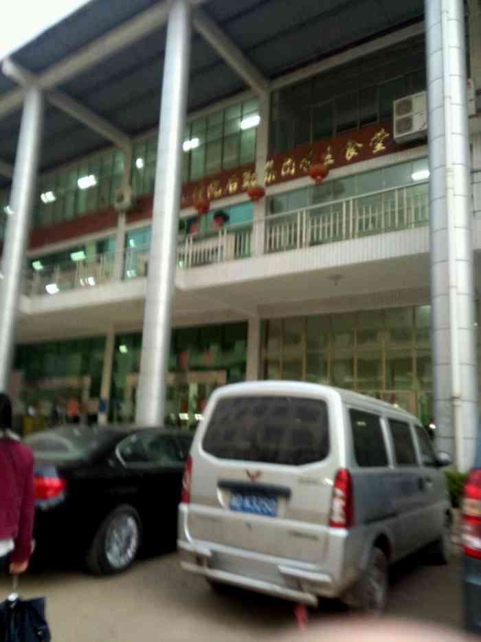 衡阳师范学院一食堂-"阿姨人真的都很好!说多给点肉上