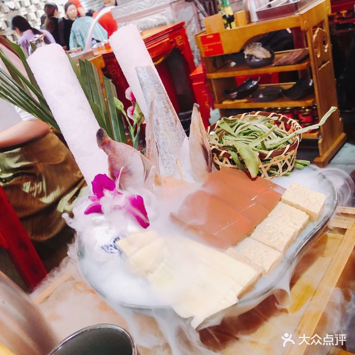 谭鸭血老火锅(太古里直营店)网红谭鸭血拼盘图片 - 第2440张