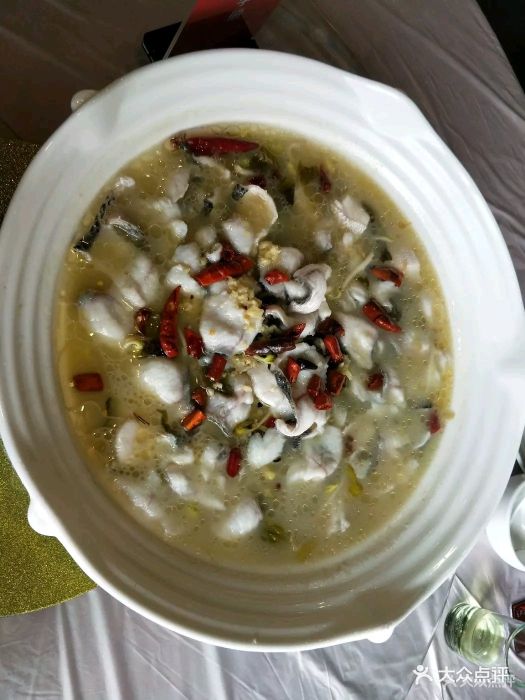 五个人吃的,三个人回去拉肚子,其中一个还.-老