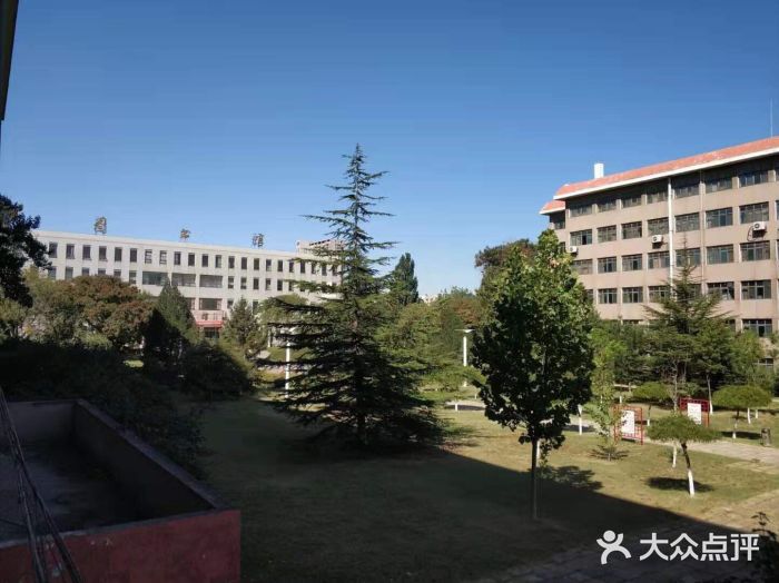 唐山学院(南校区)图片