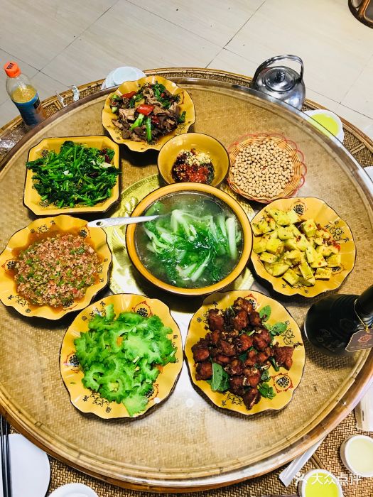 金平彝族风味图片