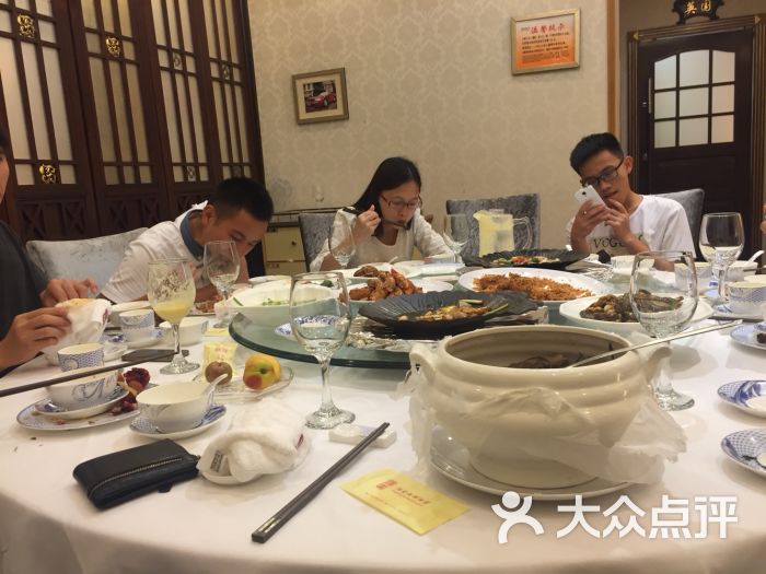 鸿星海鲜酒家_海鲜炒饭_鸿星海鲜集团(2)